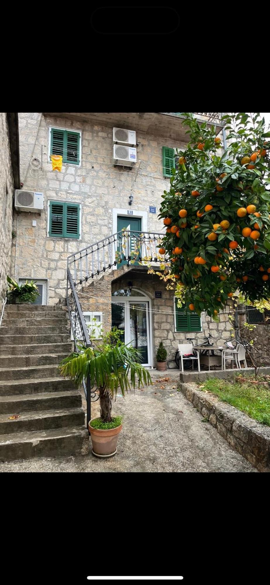 Old Stone House In Historical Area Villa สปลิท ภายนอก รูปภาพ